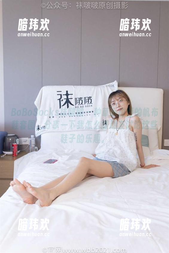 BoBoSocks袜啵啵-小甜豆 BoBoSocks袜啵啵 - 种草小甜豆的帆布鞋套图,分享一下我怎么跟朋友讨论这些鞋子的乐趣。