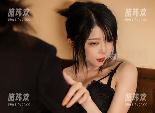 Leah梓未 不再规矩的Leah梓未,堕落修女合集里的图片竟如此撩人