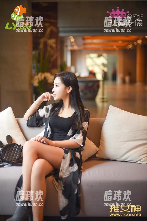 TGOD推女神 - 从图书馆到摄影棚，宋梓诺Bee学妹的写真合集为你证明好学的意义！