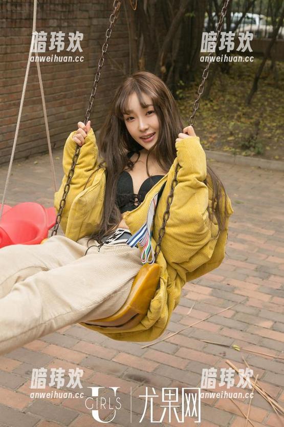 UGirls尤果网-毛COCO UGirls尤果网 - 来吧,免费拿走毛COCO的黑色套图,快点,不然就没了!