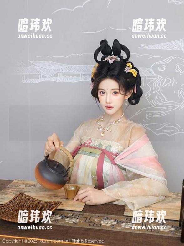 Xiuren秀人网 - 追逐制服的时尚潮流，乔一一的图库分享聚焦！