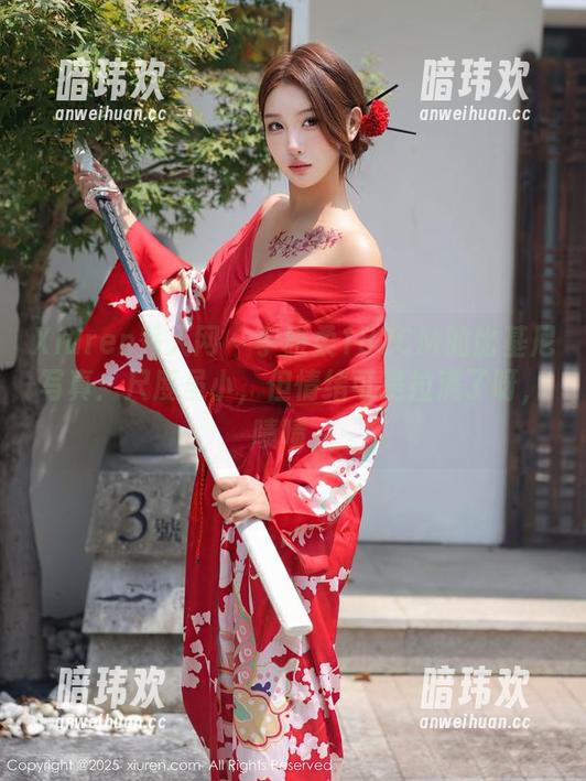 Xiuren秀人网 - 李雅柔182CM的比基尼写真：尺度虽小，但情绪可是拉满了呀，啧啧～