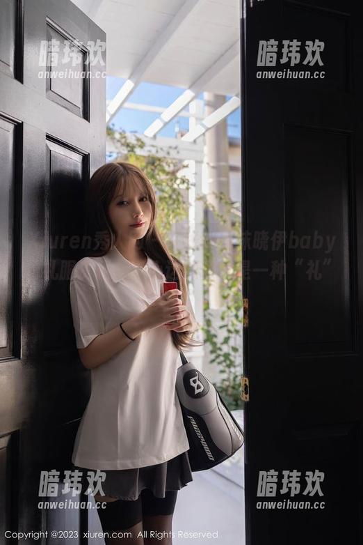 Xiuren秀人网 - 在线翻看沫晓伊baby的礼服资源，小心这颜值也是一种“礼”！