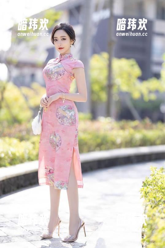 Xiuren秀人网 - 尝过陈大榕这款清纯写真，真想安静地做个观众，配着一卷爆米花慢慢欣赏。