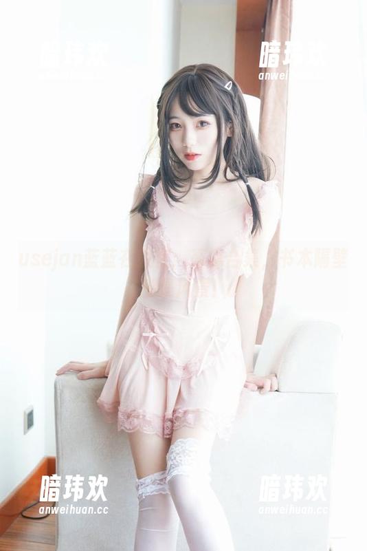 usejan蓝蓝在教室：高清合集，书本隔壁都是风景！