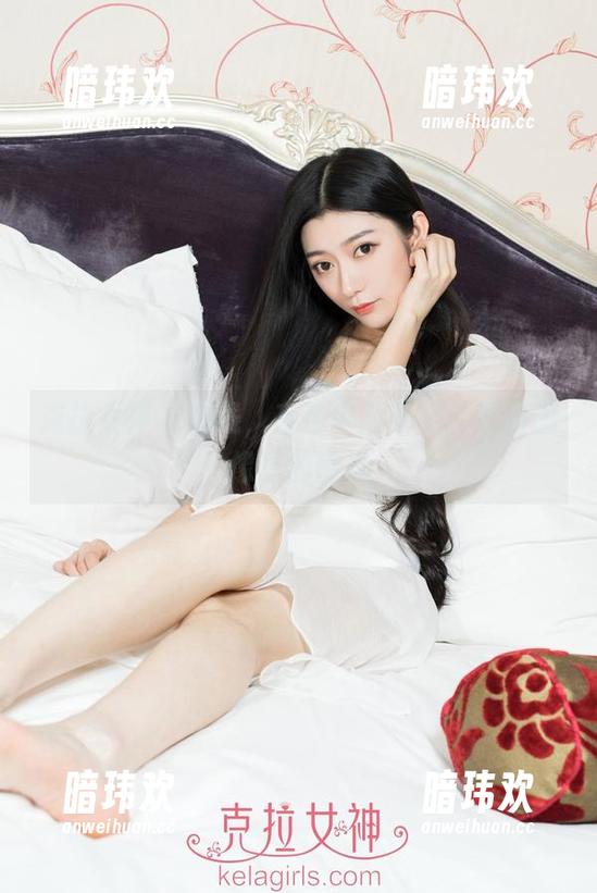 克拉女神 - 在线，夜色中的芊芊，黑白图像里的微光