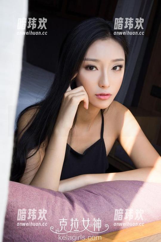 克拉女神-雅楠 克拉女神 - 雅楠:网盘又要被我婚纱霸占了,快来下载个另类的浪漫!