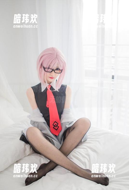 南桃Momoko 原图呈现南桃Momoko短裤,一种似有若无的慵懒。