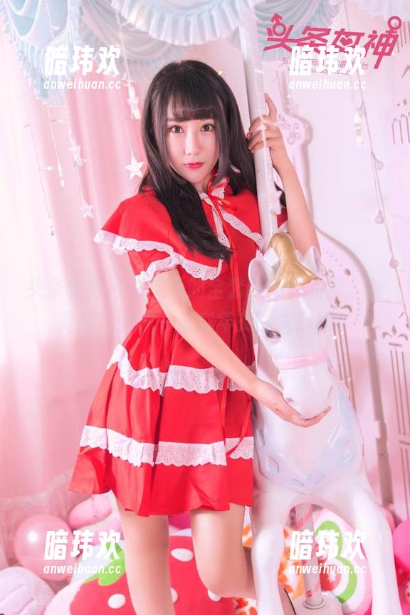 头条女神 - 在文雪的全套校服作品里，我竟然找到了一份忘年交的失落感！