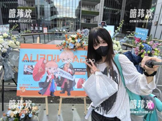 在线妖君白研指南，如何通过FATE弓凛图片在朋友圈里引发“话题”？