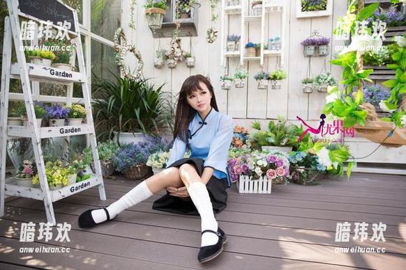 尤果网-李思宁 尤果网 - 更妙的网盘聚会:李思宁的少年少女心,作品尽在其中。