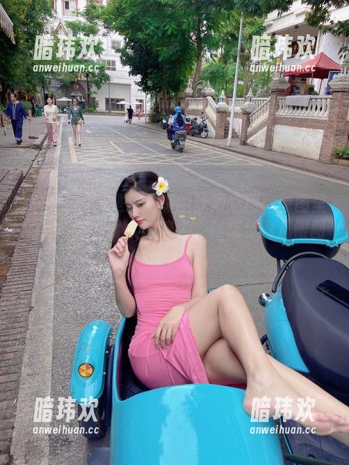 微密圈 - 就是阿朱啊的丝滑之旅：原图里的完美腿型，太销魂了，真想多看几眼图片！