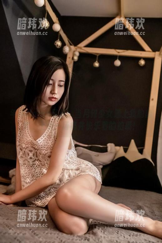 年年Nnian写真：当月刊少女遇上我的幽默，上演一场痛并快乐着的拍摄！