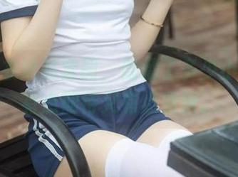 幼水铃衣泳装套图,隐藏了多少小心思,有点期待又有点紧张。