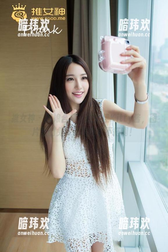 推女神 - 厨娘合集：施忆佳Kitty酱，图片里的兔耳朵跟锅铲不搭啊！