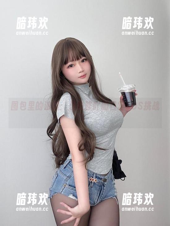 图包里的浪漫：是依酱吖的日常COS挑战！