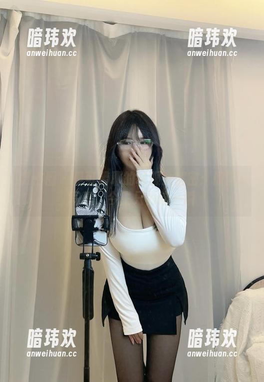 微密圈 - 是可馨耶的制服大解密：原图+写真，今生只为这一瞬