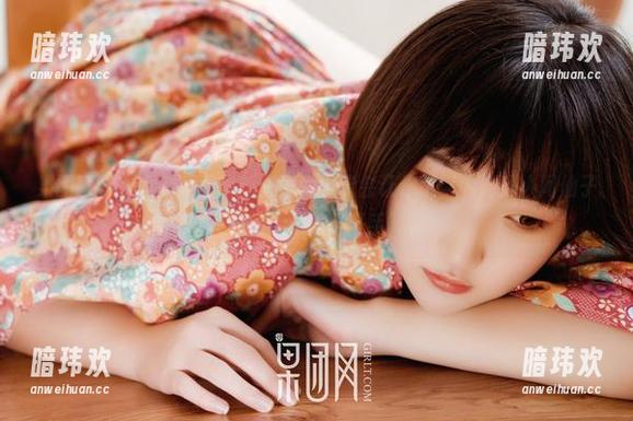 果团网 - 少女裴希西最新资源，可能会让你误以为她是人间仙子’顺便要记得打下手’。