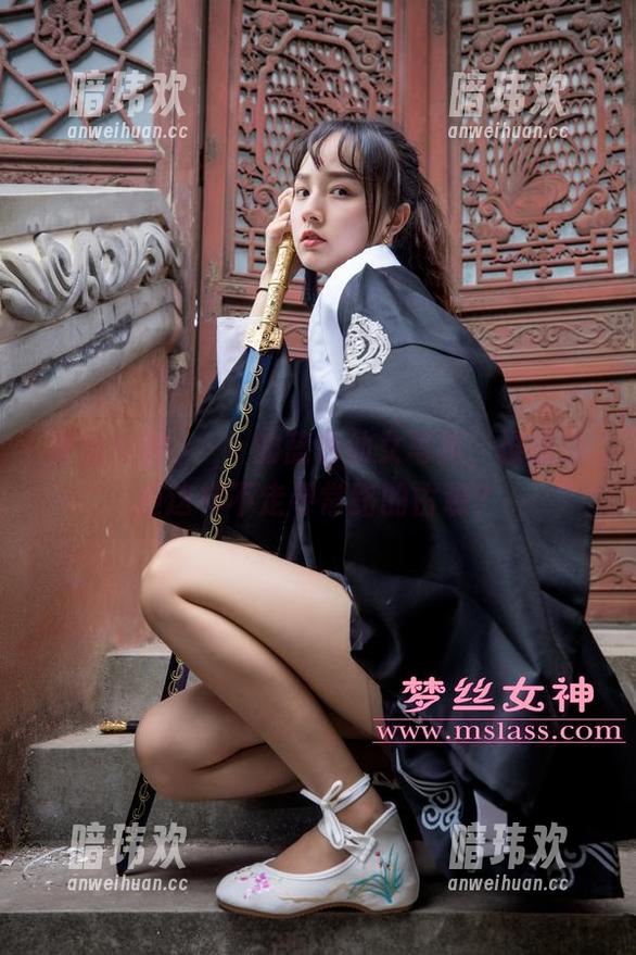 梦丝女神 - 玥玥的蓝色仙女写真，谁能抗拒这样不走寻常路的古装？