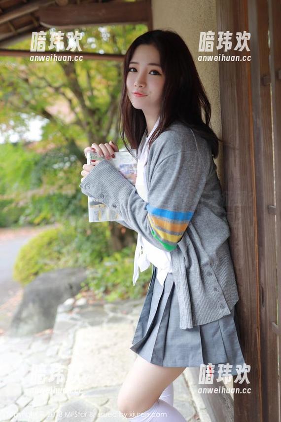模范学院 - 被Ellie艾栗栗的红裙征服？纯属偶然！你以为这只是写真套图？