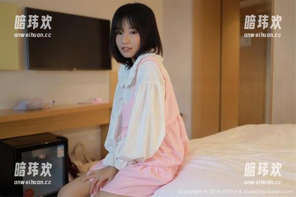 模范学院-唐琪儿il 模范学院 - 唐琪儿il和她的体操服:一张原图引发的运动激情,不也就那样嘛