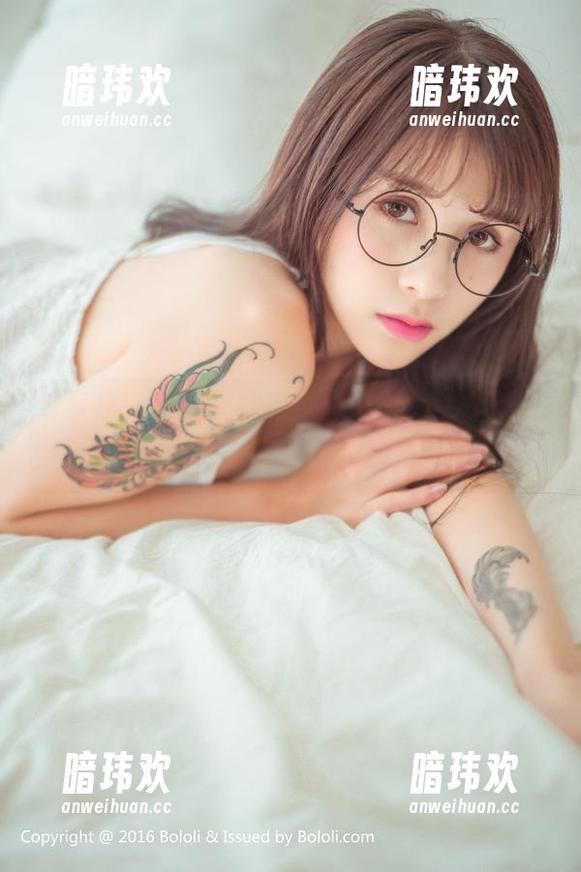 波萝社-Monkey_小潘鼠 波萝社 - 健康踢踏舞!Monkey_小潘鼠的美脚图集,走到哪儿都是焦点!
