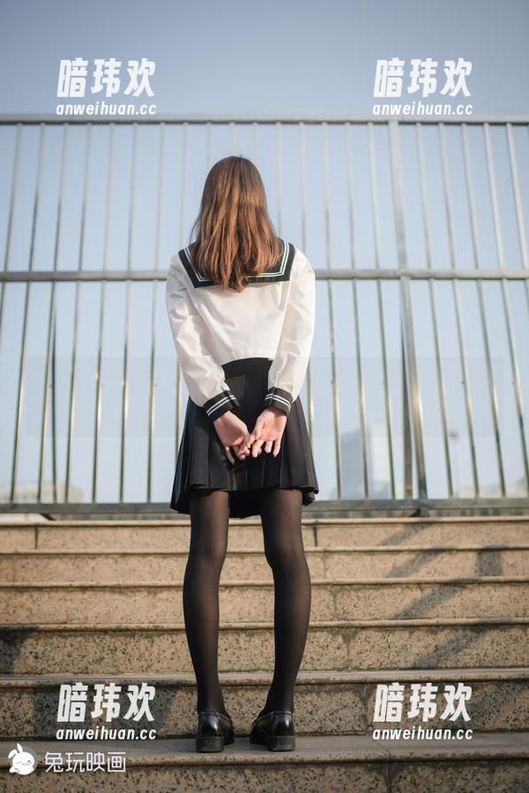 祖木子的黑白美图：免费却好像藏着点啥…