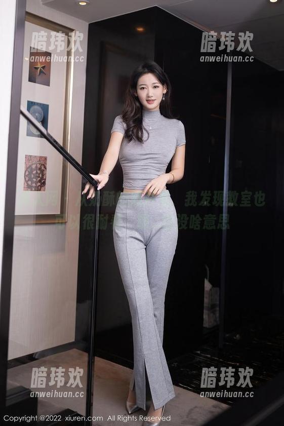 秀人网-奶酥 秀人网 - 从奶酥的照片里,我发现教室也可以很耐看,嗯...也没啥意思