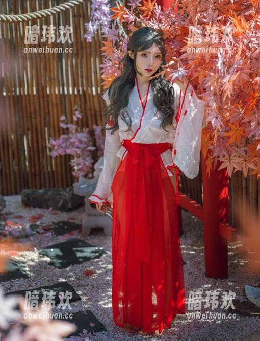 丧文化与居家装置碰撞——原图中的秋和柯基，太有趣了！