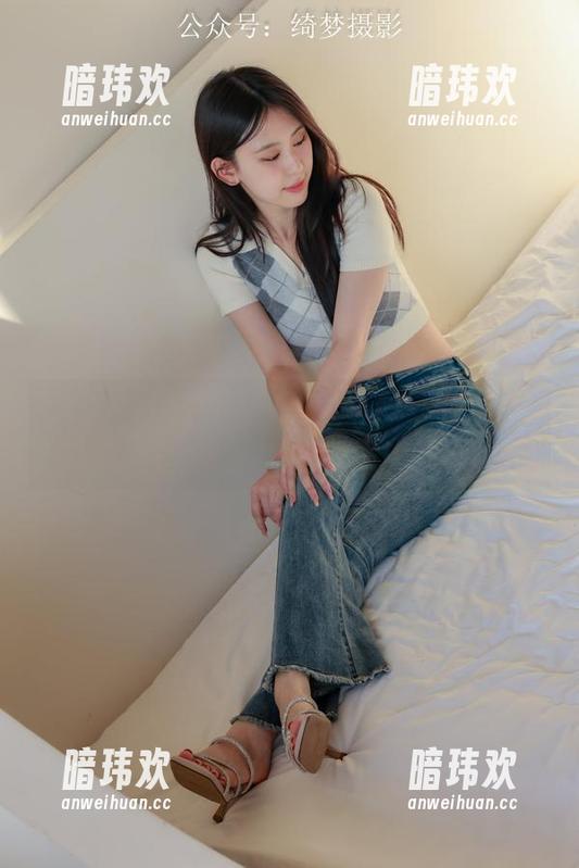 绮梦摄影 - 雪莉的连体衣合集：每一张照片都在挑衅我的审美，咋个说呢……