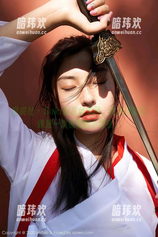 蜜桃社 - Suki的灰丝美图，光是看着就像是一次视觉的小聚会。