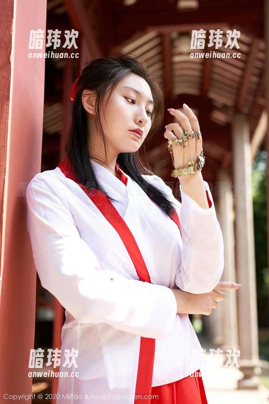 蜜桃社 - 在线追踪美绪，原图中的蕾丝是不是太嫩了点？