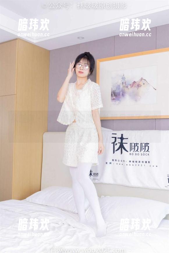 袜啵啵 - 稚予的福利照，礼服里藏了多少小惊喜？
