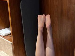 微密圈 - 全套裤里丝的迷人的五姨太,图包中藏着默默的期待。
