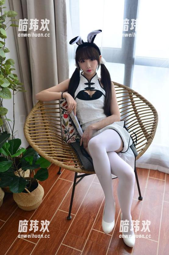 一口气看完雪琪SAMA的肉丝连衣裙合集，脑海里全是随意的想法